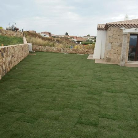 Villa Indipendente Al Mare Budoni ตาเนาเนลลา ภายนอก รูปภาพ