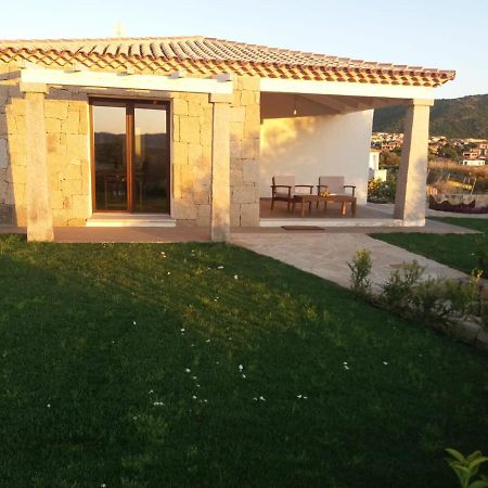 Villa Indipendente Al Mare Budoni ตาเนาเนลลา ภายนอก รูปภาพ