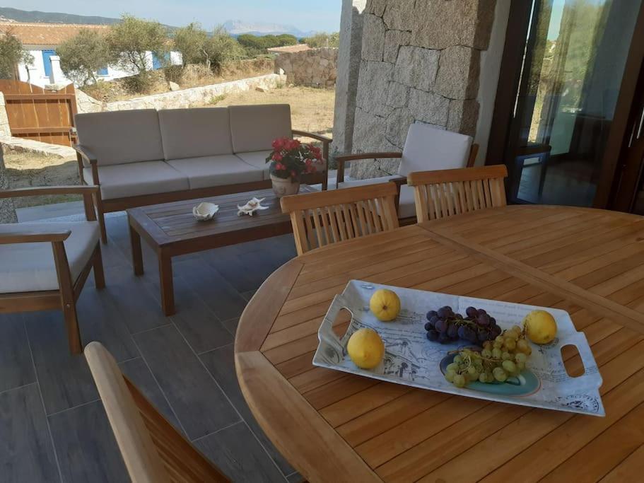 Villa Indipendente Al Mare Budoni ตาเนาเนลลา ภายนอก รูปภาพ