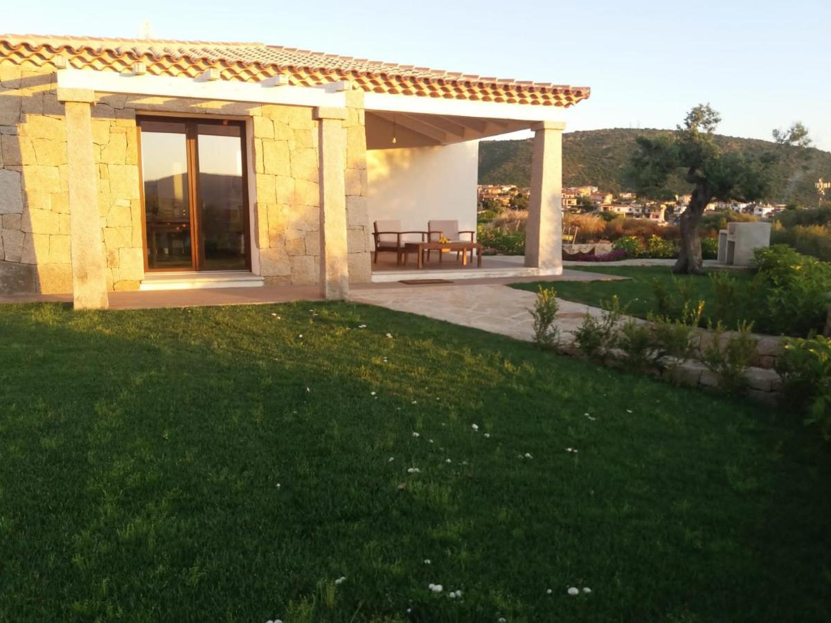 Villa Indipendente Al Mare Budoni ตาเนาเนลลา ภายนอก รูปภาพ